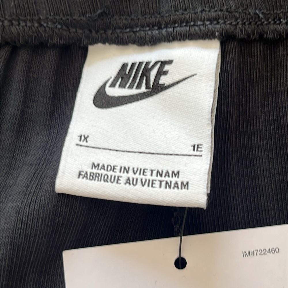 Nike black standard fit high rise ribbed athletic shorts NWT size 1X - Picture 7 of 9